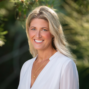Christine Tierney Realtor Testimonial Headshot